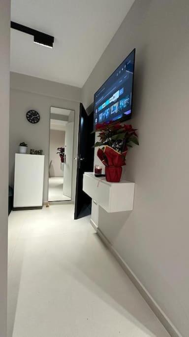 Host Apartament Elio Tirana Exteriér fotografie