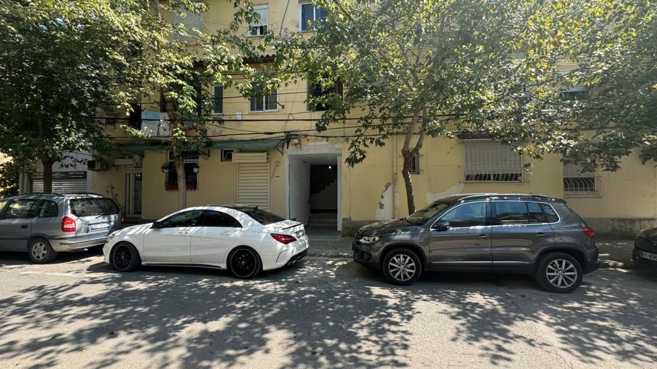 Host Apartament Elio Tirana Exteriér fotografie